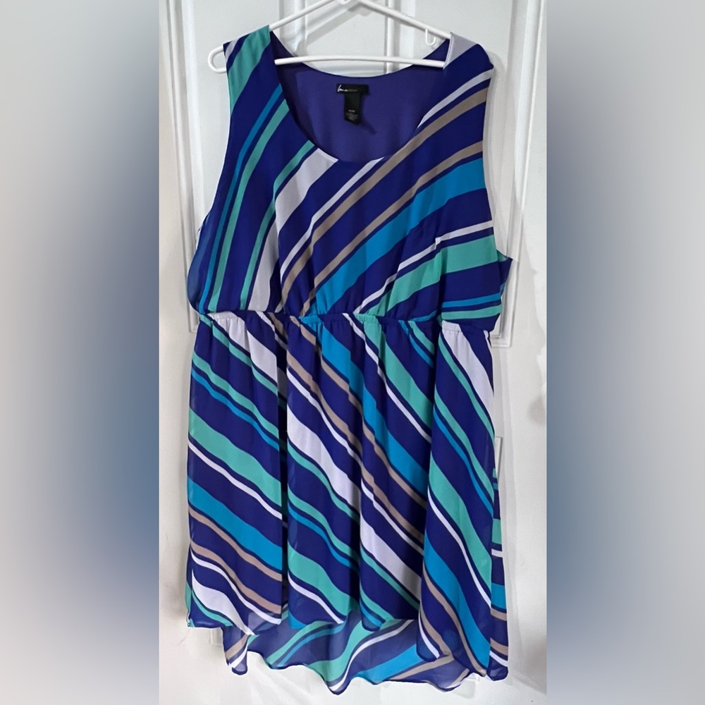 Lane Bryant sleeveless round new dress, high low seam, 26/28, GUC